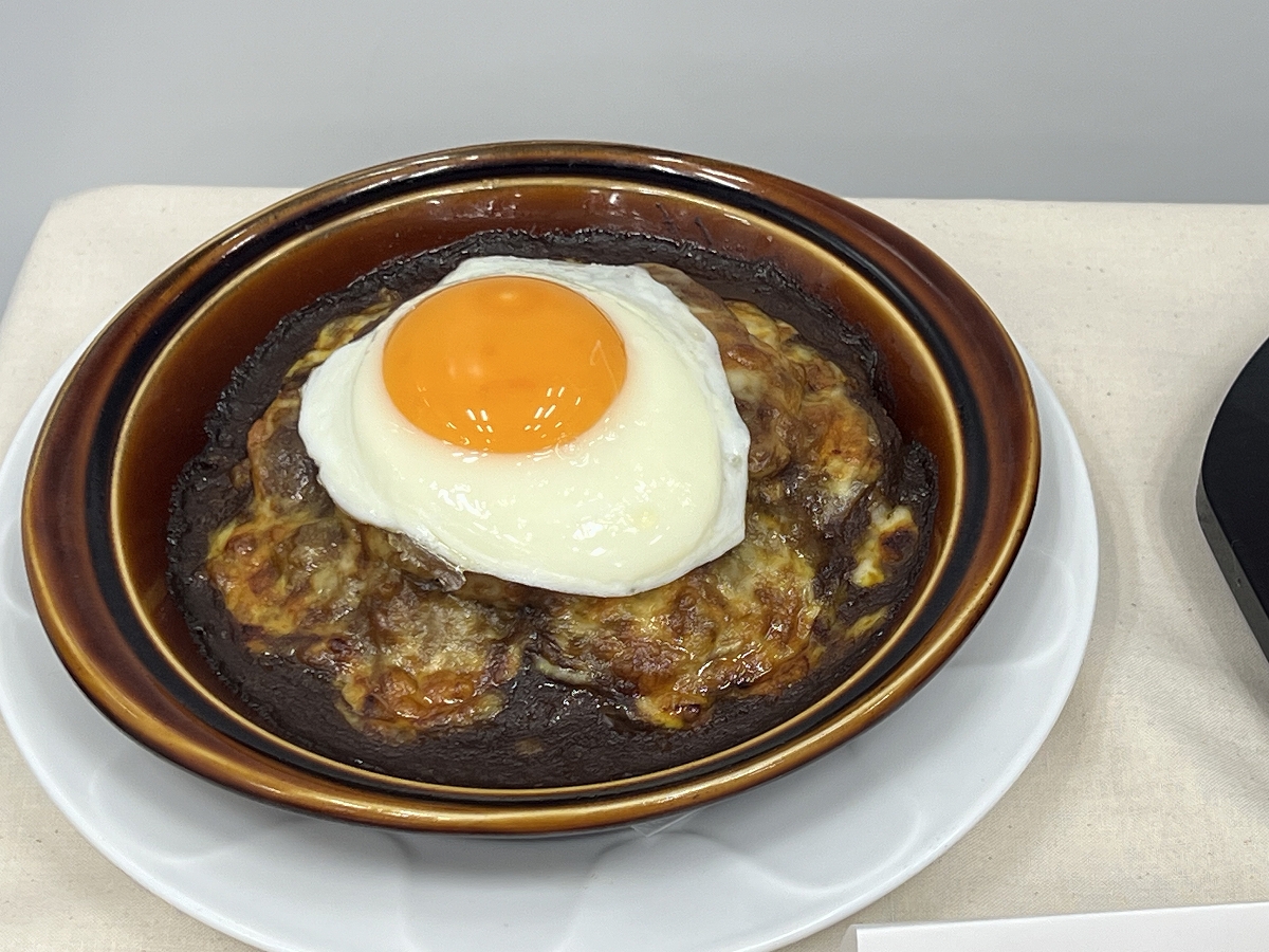 デニーズの「月見ハンバーグカレードリア」