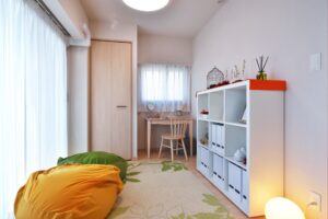 【整理収納】「靴下どこ？」から卒業！子どもの朝の忘れ物を減らす身支度収納のコツ