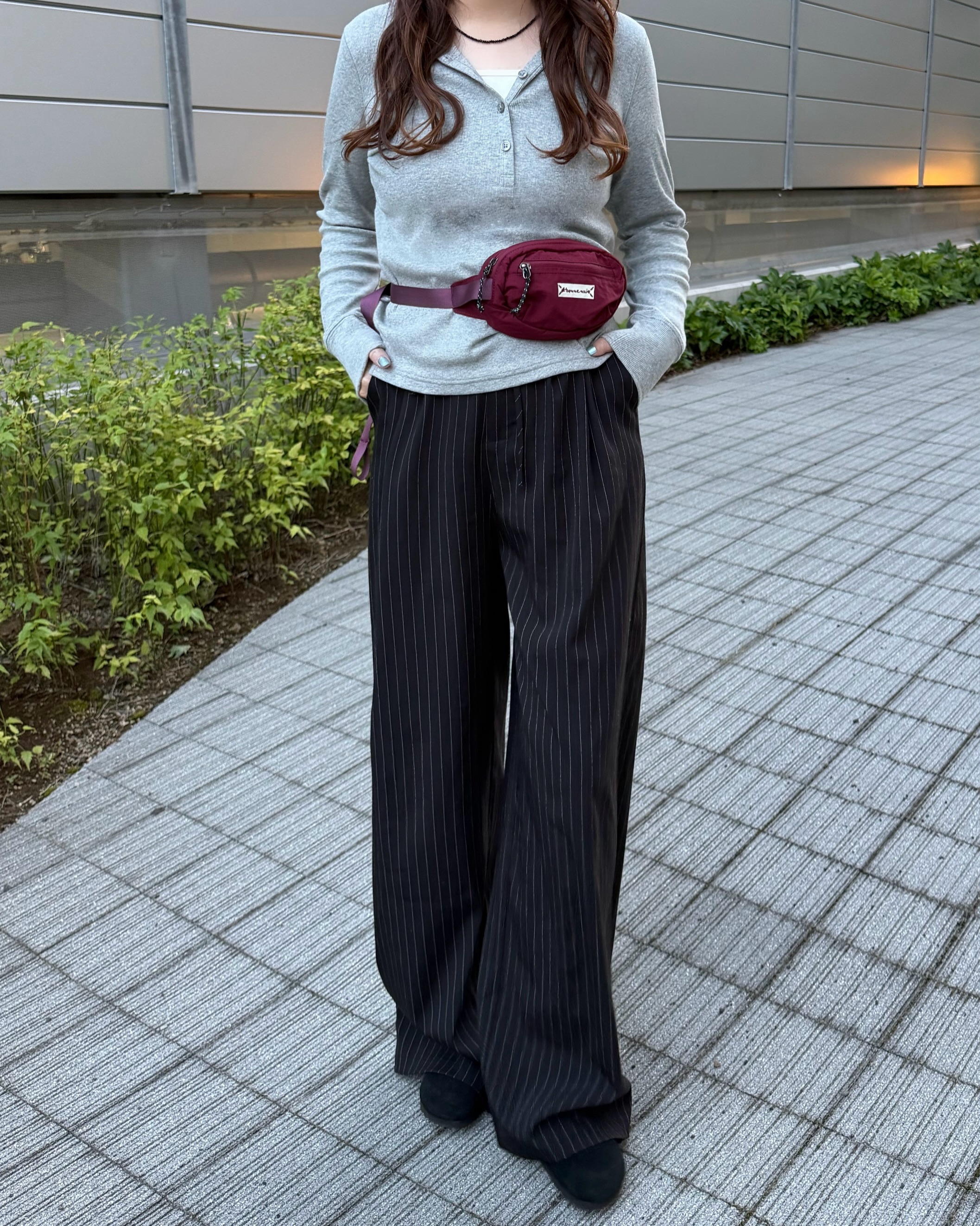 ユニクロの フーデッドリブT着こなし