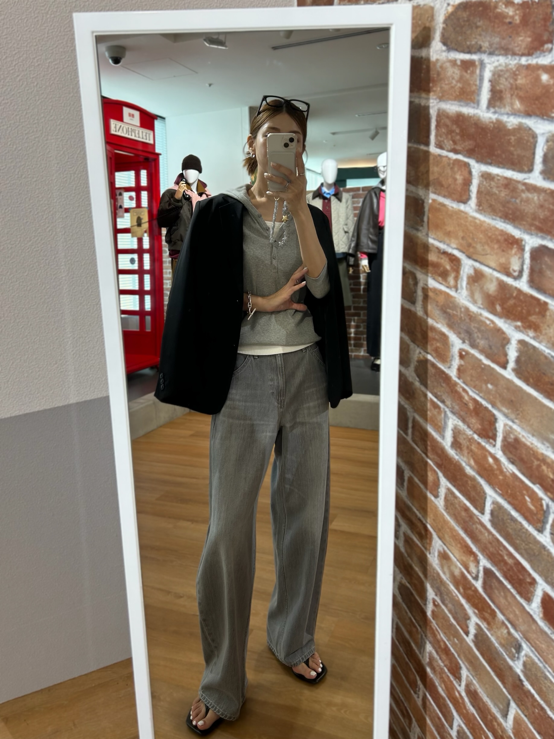 ユニクロの フーデッドリブT着こなし