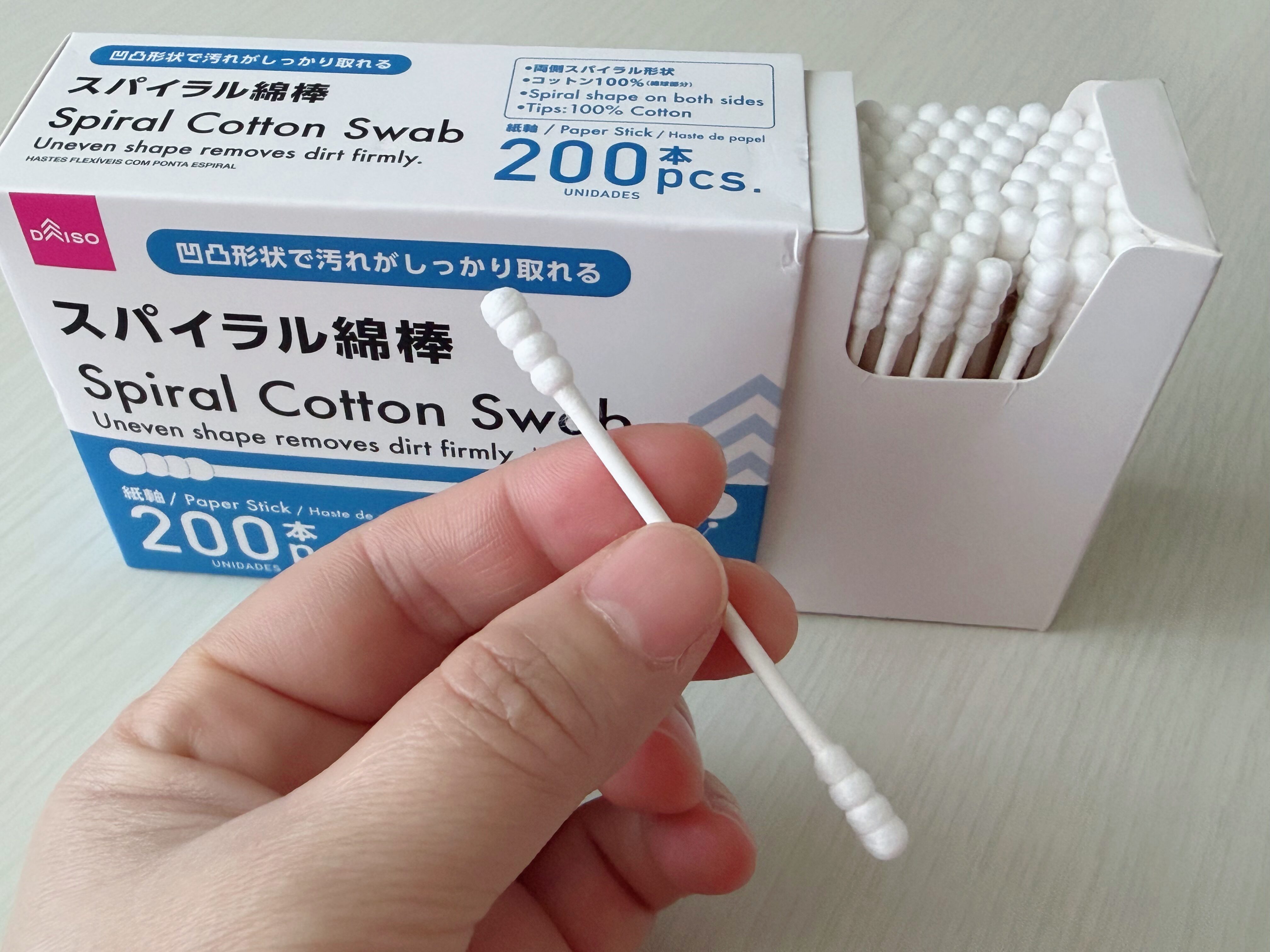 「スパイラル綿棒」を1本取り出した様子