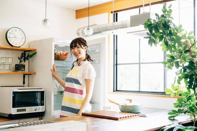 冷蔵庫の中を整える