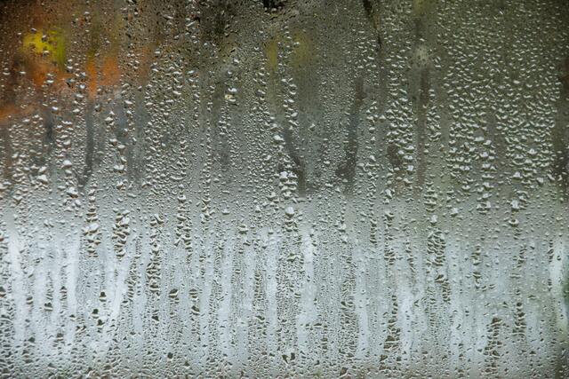 窓についた水滴