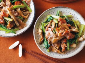 【20分で主菜＋汁もの】ご飯が進む秋おかず！豚こまオイスター炒め＆さつまいもみそ汁