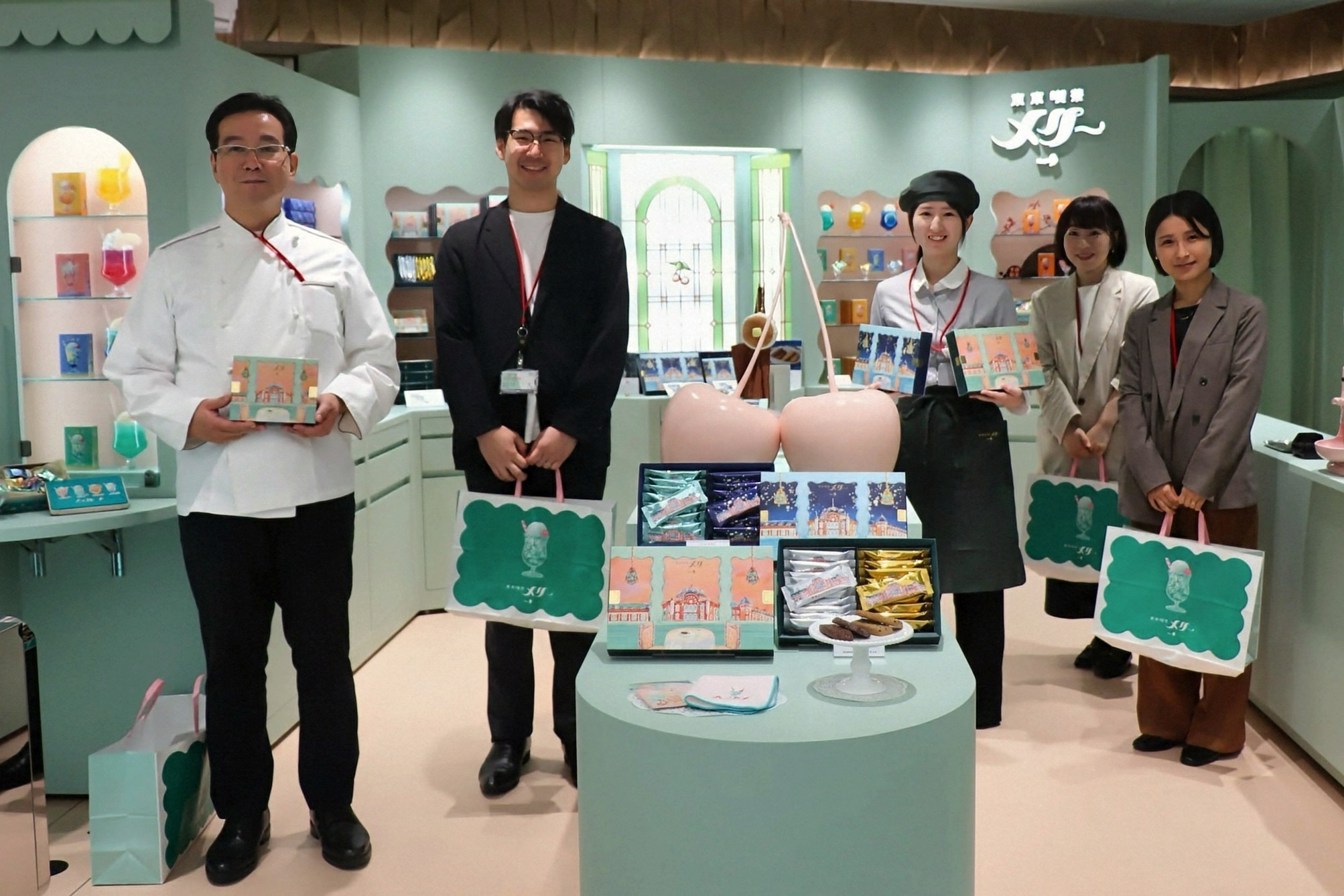 東京喫茶メリーのショップスタッフ